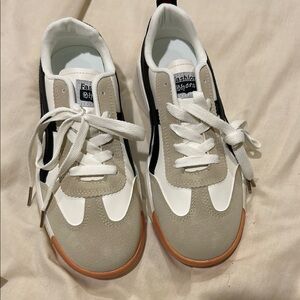 Fashion Sneakers in White and Tan